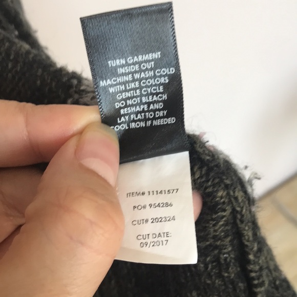 TORRID MULTI-COLOR GEOMETRIC PATTERN OPEN FRONT CARDIGAN 1X - Picture 11 of 12